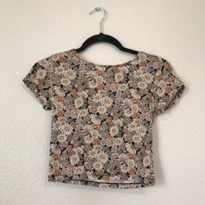 Floral print short sleeve crop top